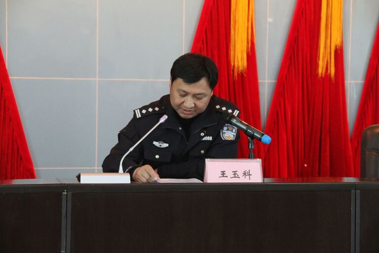 5bd958d948649.jpg c8331943feb00001809429e8a4a01b0d.jpg