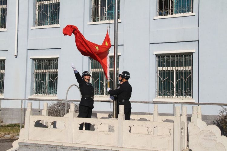 5be0db5d9c4e1.jpg c834b48788c00001cbd31aa013385c50.jpg