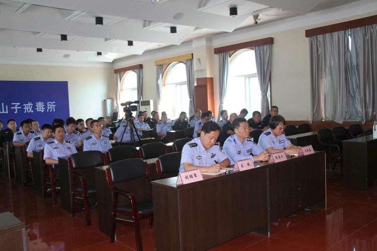 5be0def24b064.jpg 3be7b6857c4945ddabdd41af11a149fc.jpg