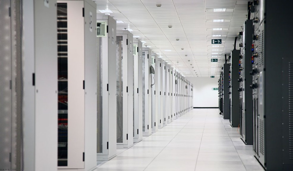 5dfc93a2b3d78.jpg 389012001.jpg